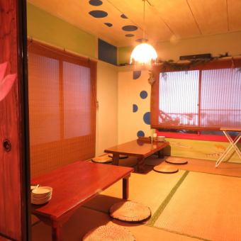 Very popular !! Private room on the 2nd floor ♪ Please relax in a spacious space with an ethnic atmosphere ☆ Ideal for girls-only gatherings and banquets ♪