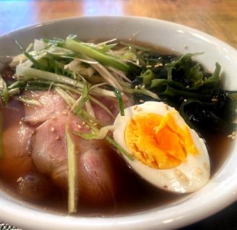 レアチャーシューと辛葱のフォー