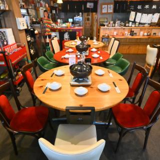 連結可能な丸テーブル席ご用意しております♪10名も可能です♪