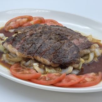 神戸牛イチボのステーキ／神戸牛イチボのＸＯチリソース炒め／季節野菜と神戸牛イチボの炒め