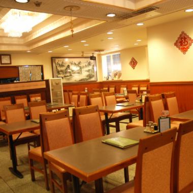 [First floor] Along the Koikawa muscle.Feel free to eat for lunch and work after work.
