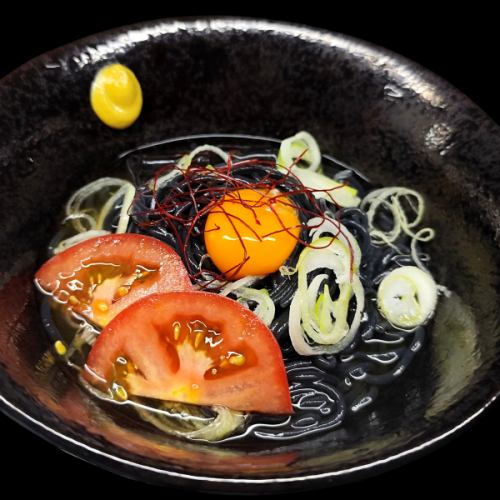 Experience a new cold noodle experience with aroma, firmness, and flavor! Bamboo Charcoal Black Cold Noodles
