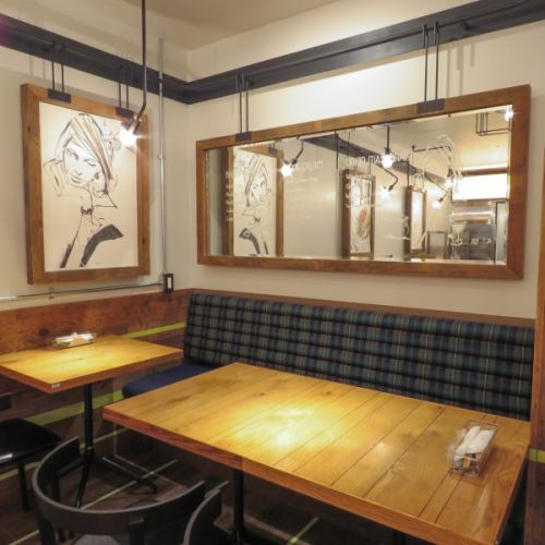 お洒落な店内。女子会やランチも◎