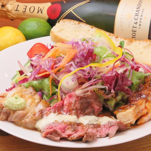 お肉たっぷり♪ごちそうサラダ