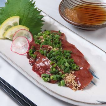 Horse liver sashimi (directly from Kumamoto, "pure domestic product")