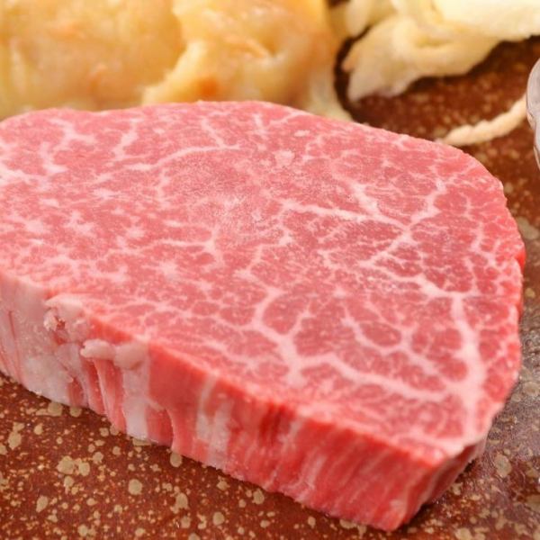 【Popularity No. 1 !!】 "Okamura beef fillet steak"