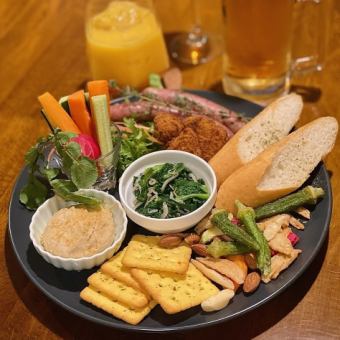 I want to drink in moderation! Snack plate with 90 minutes of all-you-can-drink [Light meal course] 3,500 yen (tax included)