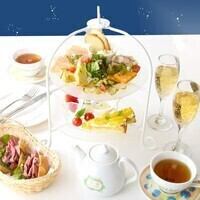 【セイボリーアフタヌーンティー】乾杯ドリンクのついたお食事多めのアフタヌーンティー