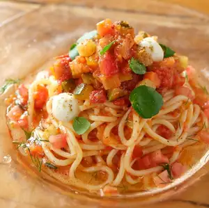 Cold tomato sauce pasta with summer vegetables
