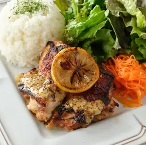 Chicken sauté marinated in lemon and salt koji with honey mustard sauce