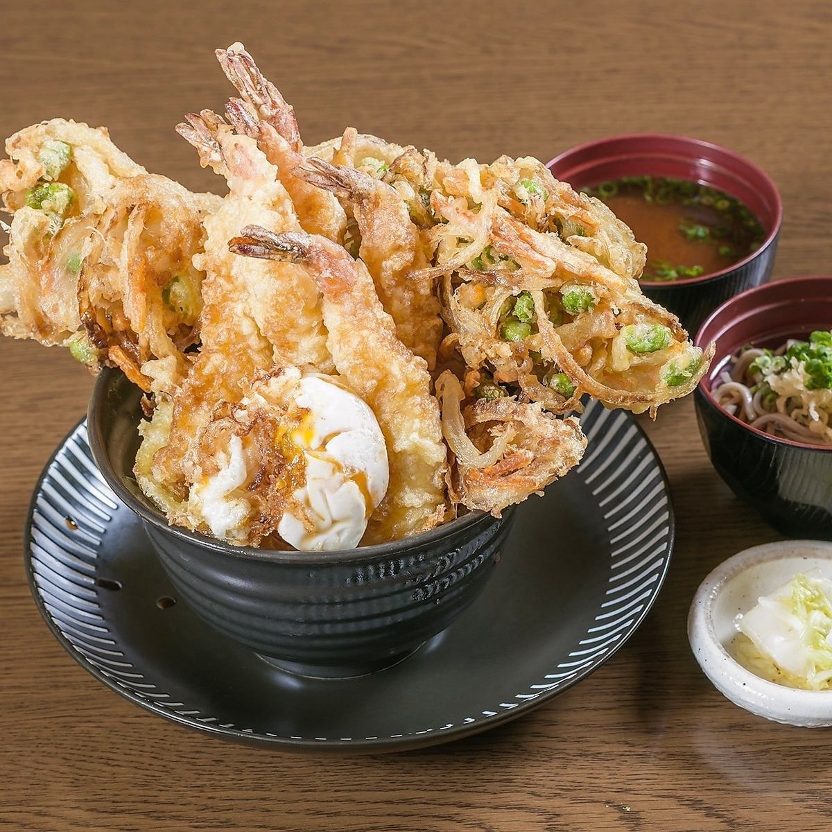 A public bar serving tempura and Japanese sake, open only for lunch