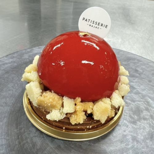 【無添加＆無着色】安心安全なケーキをお楽しみください