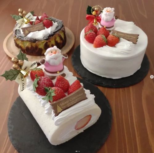各季節やイベントごとにケーキを作って販売しています。