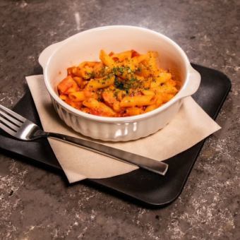 ペンネ 完熟トマトガーリックソース