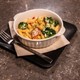 ペンネ 濃厚クリームソース