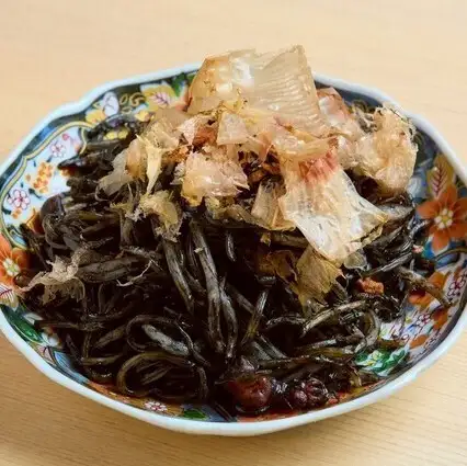 【郷土料理】富山ブラック焼きそば黒作りのせ◆〆に最適