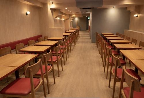 <p>※内装工事中、写真はイメージです※大人数や団体様も大歓迎！宴会だって赤からにお任せ☆各種飲み放題付きコースもご用意しております♪</p>