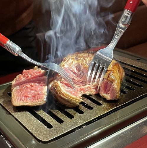 フォークで裂けるほどの柔らかさ!ヒレ肉の実力を是非