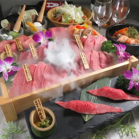 Year-End and New Year Party Course [All-You-Can-Drink Included] Miyazaki Beef Selected Lean Meat Platter and Meat Sushi ☆ 90-Minute All-You-Can-Drink Course 6500 Yen