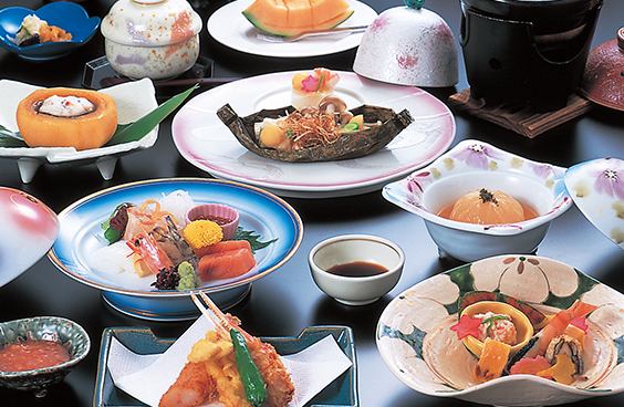 Please enjoy the colorful kaiseki meals made with seasonal ingredients ♪