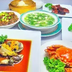 2-hour all-you-can-drink included! 8-course special featuring our signature dishes and Shanghai crab for 10,800 yen + tax (includes 2 steamed crabs). 10,500 yen with coupon.
