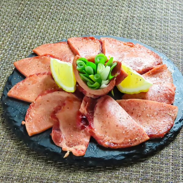 【実家が営む精肉店のお肉を♪】質の高いお肉がリーズナブルに楽めるお店♪