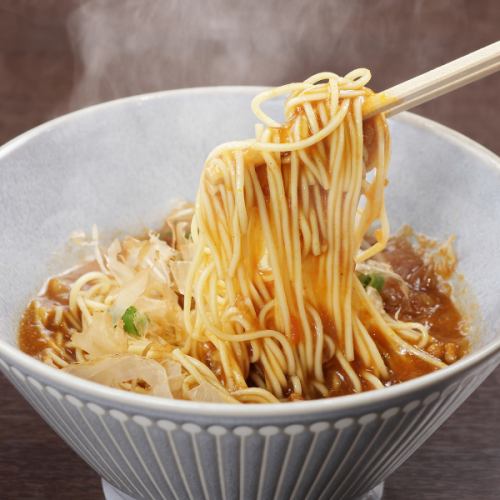  昼も楽しめるランチ営業