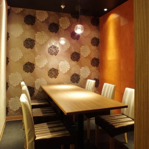 Izakaya with large and small private rooms