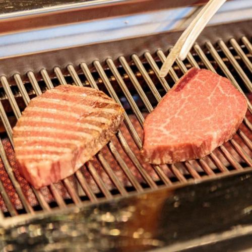 各席に無煙ロースター完備