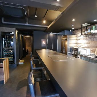 15名様以上での貸切にも対応しており、特別な会食やご家族のお祝い、大切な集まりに最適です。店内をすべて専有できるため、周囲を気にせずゆったりと過ごせる贅沢な時間をお届けします。