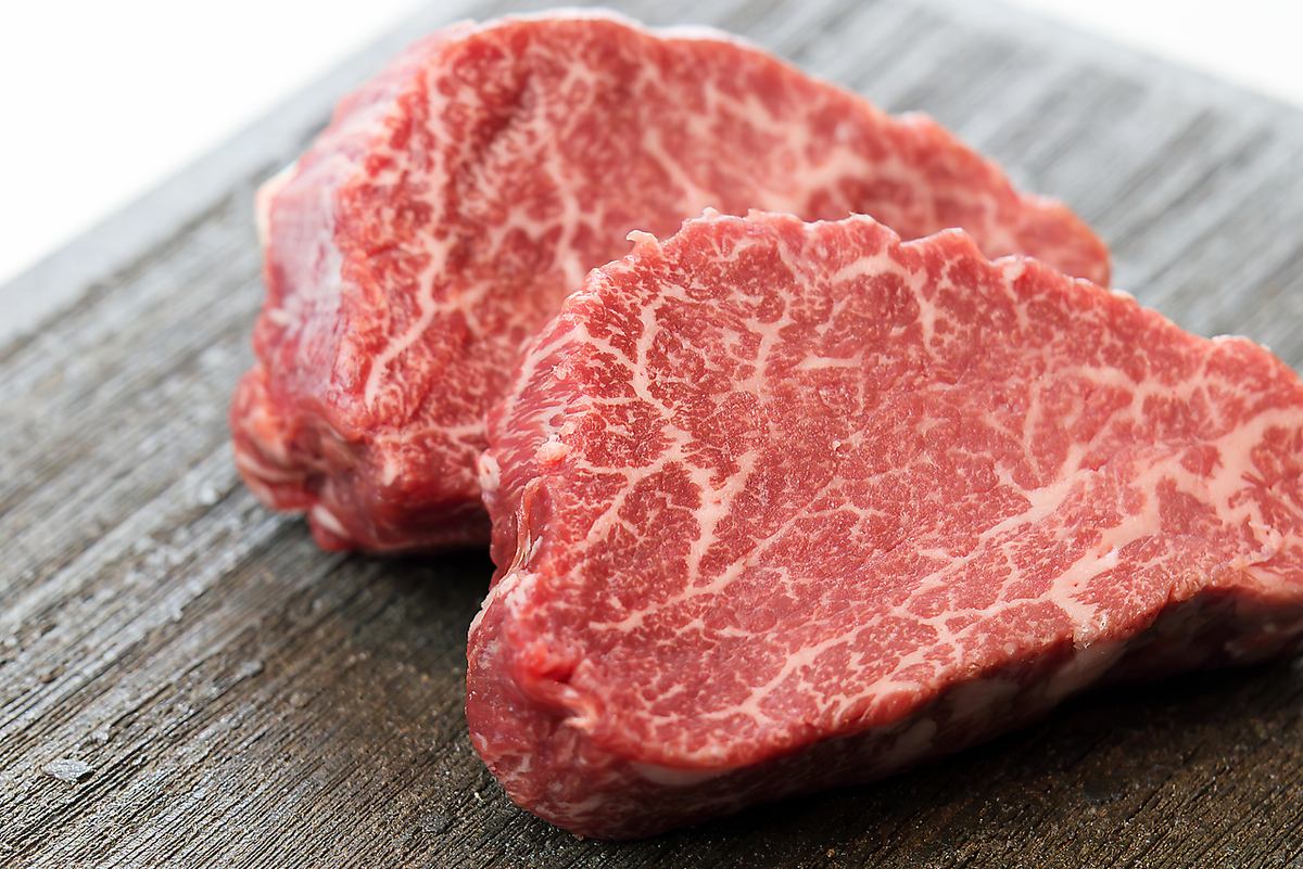 【寝屋川市駅より徒歩約8分】国産牛フィレと旬の逸品を上質空間で堪能