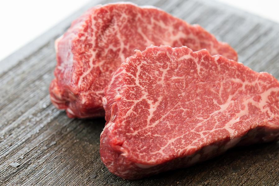 【柔らかな旨みを味わう定番人気】国産牛フィレ肉コース200g 8,800円(税込)