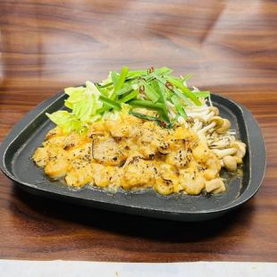 【當天預約OK！】3小時的悠閒座位！牛內臟鐵板燒生魚片套餐附無限暢飲5,000日元