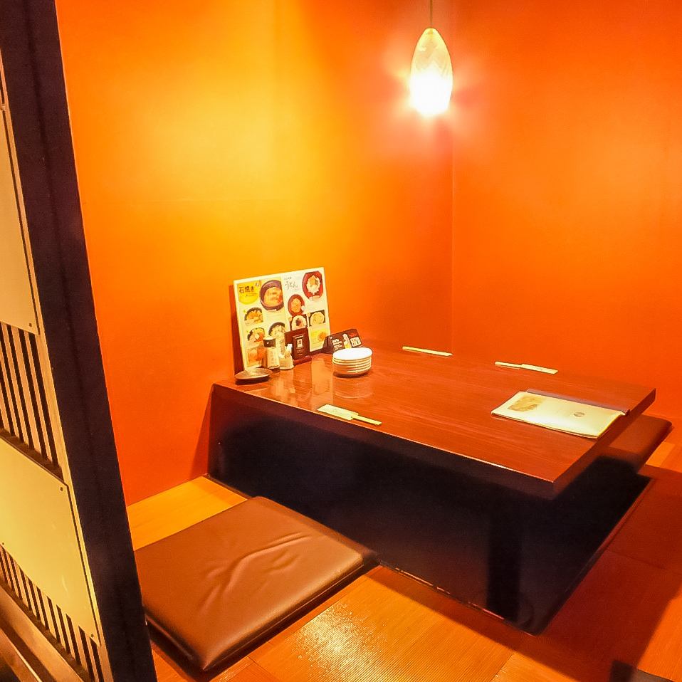 The relaxing private rooms are very popular. You can enjoy your meal at your leisure.