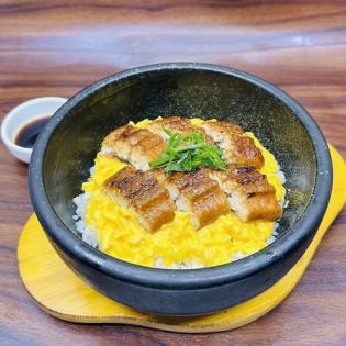 うな玉石焼ごはん