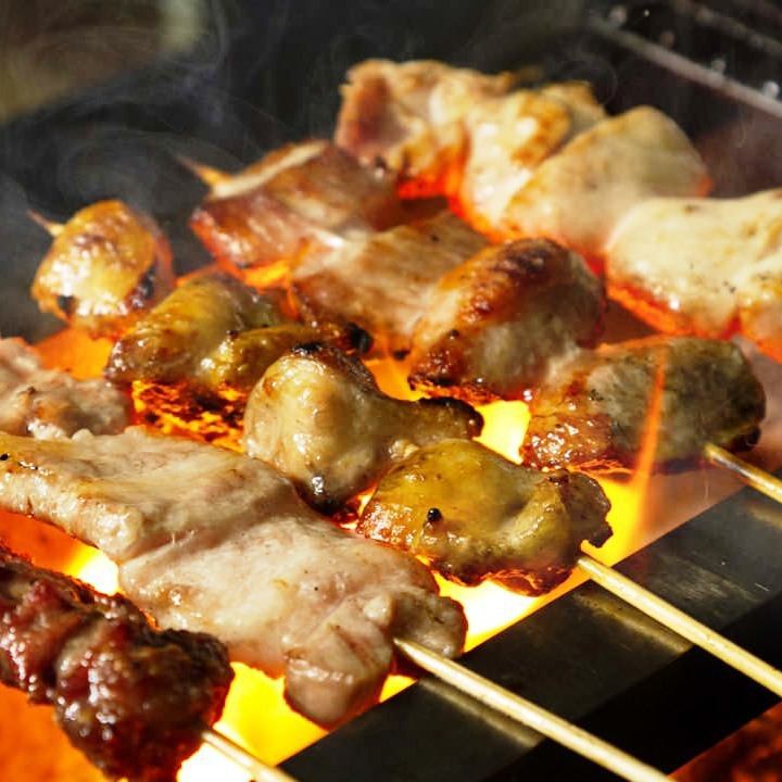 鳥道酒場の串はALL100円！（2本からのご注文になります）