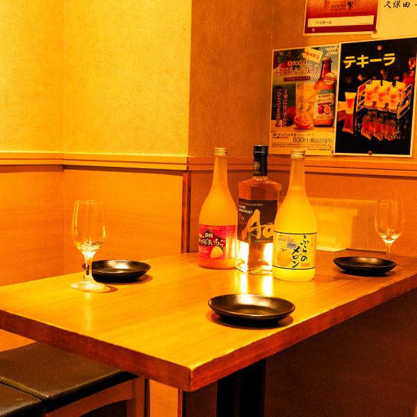 【上野×完全個室◎飲み放題がさらに贅沢に！】店主厳選の日本酒・焼酎が、通常の飲み放題に＋980円で追加OK！獺祭・八海山・真澄などの銘酒や、黒霧島・中々・金宮などの人気焼酎も◎店内全ドリンク対象で“プレミアム飲み放題”！大人数宴会にもぴったりな完全個室完備♪焼き鳥や名物餃子と共に、上野で贅沢なひと時を。