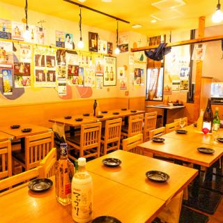 【大切なひとときを、ゆったりと個室で◎】3名様~6名様でご利用いただける落ち着いたテーブル席は、周囲を気にせず語らえる寛ぎ空間。デートやご友人との集まり、ご家族でのお食事にもぴったりです♪お客様の人数やシーンに合わせて、◎完全個室 ◎半個室 など多彩なお席をご用意。