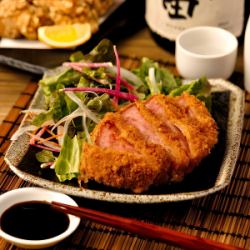 厚切りハムカツ