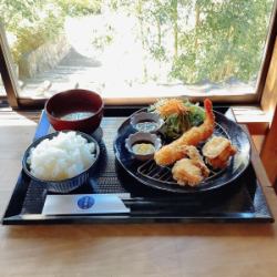 海老フライ唐揚げごはん