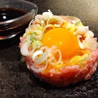 【感謝価格】 本まぐろ入り 濃厚月見ねぎとろユッケ