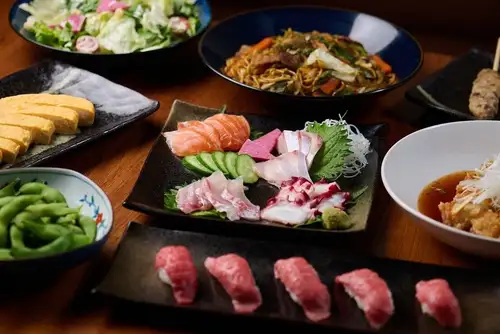 市場直送の鮮魚と仙台牛