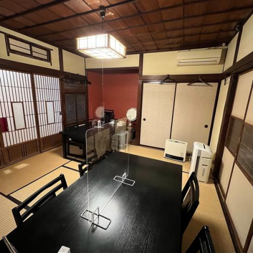 Equipped with Japanese private room.