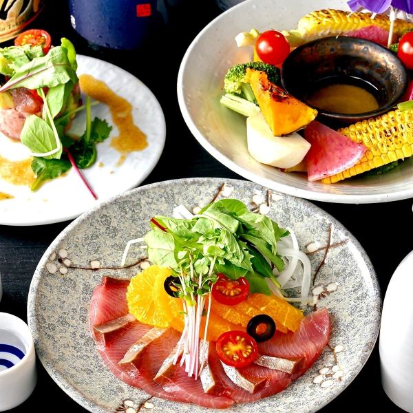 新鮮鮮魚＆自慢の鶏料理を楽しめる飲み放題付コースは4500円からご用意！クーポン利用で幹事様特典あり◎