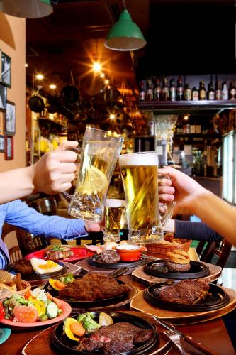 ✨🍺 MOBY岡山駅前店
本日 11月24日(月)
11:30〜23:00 OPEN！

こんにちは！MOBYおじさんです(^^♪
連休最終日！！今日も皆さんよろしくお願いします😊
寒い日こそ、暖かい店内で丁寧に注いだMOBY自慢の生ビールと
あつあつのハンバーグ＆ステーキをどうぞ🍔🥩🔥
心も体もポカポカになります♪

そして…
🎉 忘年会・新年会 ご予約受付中！
2階パーティースペースで、
仲間と楽しくあったまる時間を過ごしませんか？✨

💡 昼の忘年会・昼宴会も人気です‼️
お早めのご予約をおすすめします🙌

🍻 美味しい料理とビールで、今年を楽しく締めくくりましょう😊
ご来店・ご予約お待ちしております✨

#MOBY岡山駅前店
#岡山グルメ
#岡山ランチ
#岡山ディナー
#岡山駅前
#岡山ステーキ
#岡山ハンバーグ
#忘年会予約受付中
#新年会予約
#昼宴会
#昼忘年会
#ビアレストラン
#パーフェクト黒ラベル
#SORACHI1984
#独歩ビール