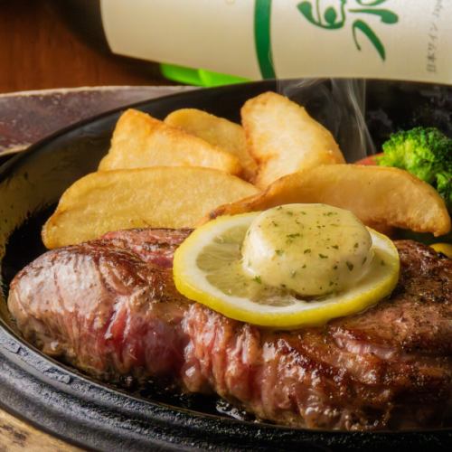 【3月29日（日）MOBY営業中‼！！】

こんにちは！MOBYおじさんです!(^^)!
本日はなんと
29日＝肉の日🍖‼️

11:30〜23:00まで
＼休憩なしのノンストップ営業‼／

本日は特別に…
　MOBYのアンガスビーフステーキ各種ご注文で

👉スープ
👉サラダ
👉ライス or パン

すべて【お値段そのまま】でついてくる
超お得な1日です‼

さらに…🍺
パーフェクト生ビールをはじめ
MOBY自慢の各種生ビールと一緒に

「楽しく、元気になれる時間」をどうぞ😊

🌸歓迎会・送別会のご予約受付中！
2階パーティールームは人気のため
👉お早めのご予約がおすすめです

★ゴールデンウィークのご予約も
少しずつ埋まってきています！

お気軽にお問い合わせください📞

本日もスタッフ一同
元気いっぱいでお待ちしております‼️

#MOBY岡山
#肉の日
#ステーキ
#アンガスビーフ
#岡山グルメ
#岡山ランチ
#岡山ディナー
#ビアレストラン
#パーフェクト黒ラベル
#生ビール好き
#歓迎会
#送別会
#パーティー
#岡山駅前
#ゴールデンウィーク