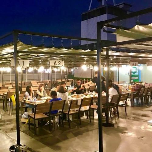 BBQ on the rooftop at night is a blissful time! With company members, girls' night out, close friends, and family! Recommended for any occasion!