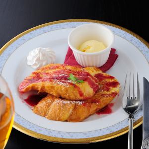 湯種のフレンチトースト　バニラアイス添え