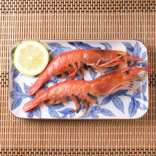 新鮮な赤海老の塩焼きをご堪能ください♪