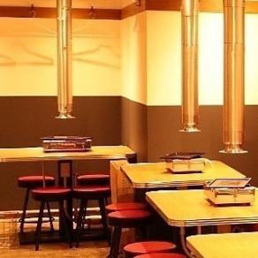 4人掛けのお席となっております。